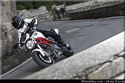 ducati_796_2010_021.jpg