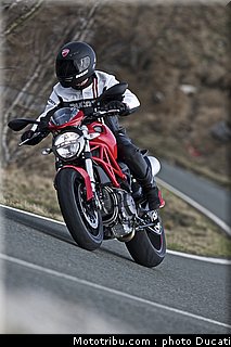 ducati_796_2010_023.jpg