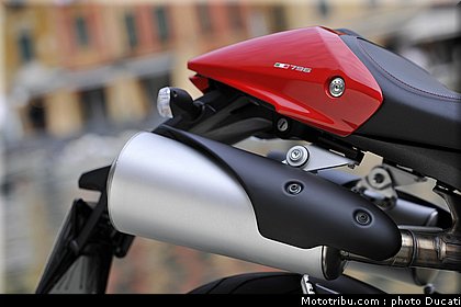 ducati_796_2010_039.jpg