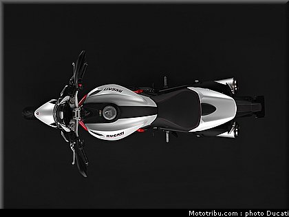 ducati_796_2010_049.jpg