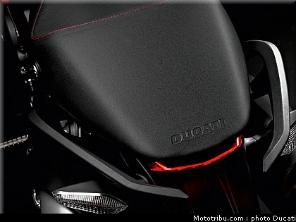 ducati_796_2010_053.jpg