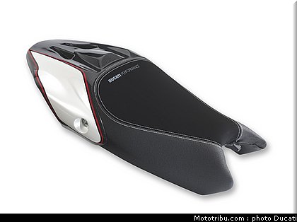 ducati_796_2010_075.jpg