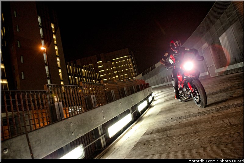 ducati_hypermotard_1100_evo_010