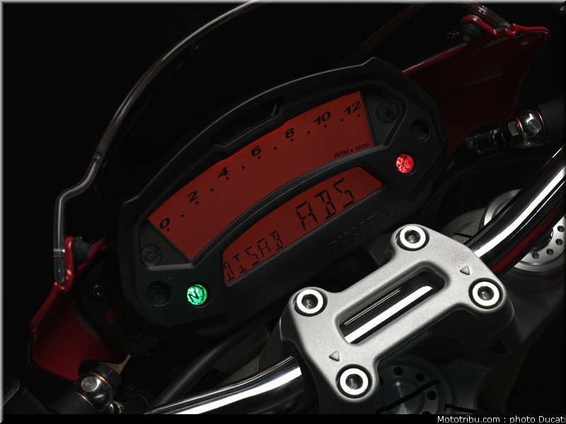 ducati_monster_1100abs_2010_1