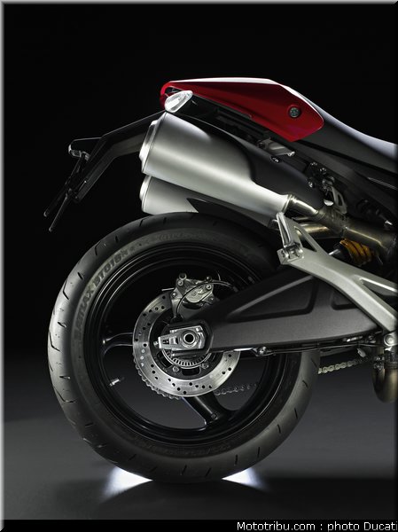 ducati_monster_696_abs_2010_1