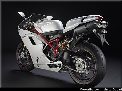 ducati_1198s_2010_2.jpg