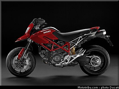 ducati_hypermotard_1100_evo_003.jpg