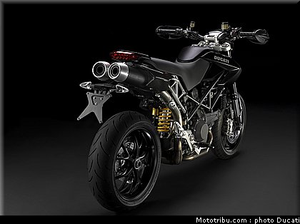ducati_hypermotard_1100_evo_005.jpg
