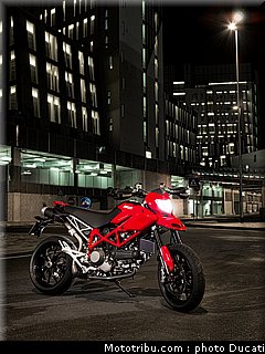 ducati_hypermotard_1100_evo_007.jpg