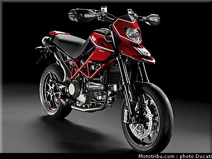 ducati_hypermotard_1100_evo_sp_2010_5.jpg