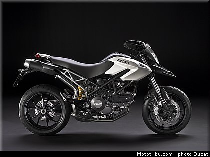 ducati_hypermotard_796_2010_3.JPG