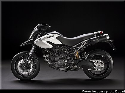 ducati_hypermotard_796_2010_4.JPG