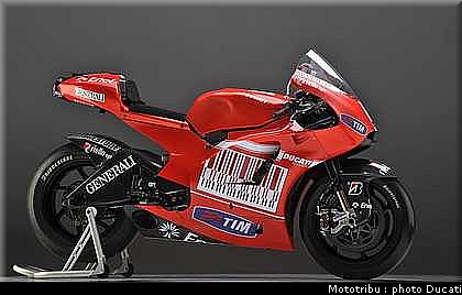 ducati_gp10_2010_007.jpg
