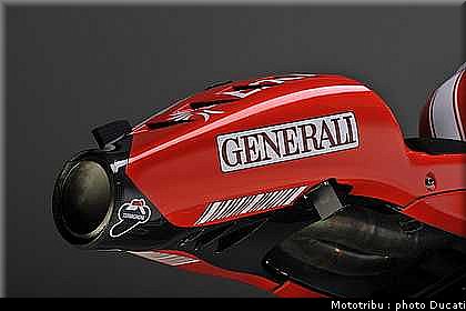 ducati_gp10_2010_010.jpg