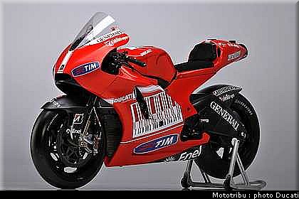 ducati_gp10_2010_011.jpg