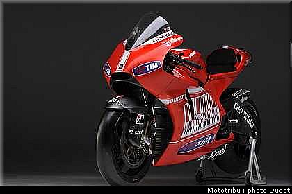 ducati_gp10_2010_013.jpg