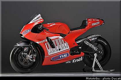 ducati_gp10_2010_017.jpg