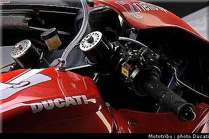 ducati_gp10_2010_023.jpg