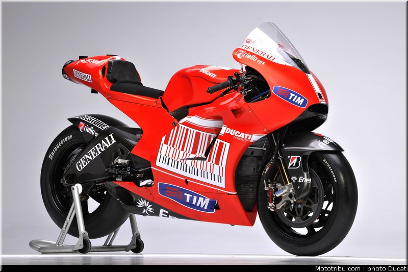 ducati_gp10_2010_001