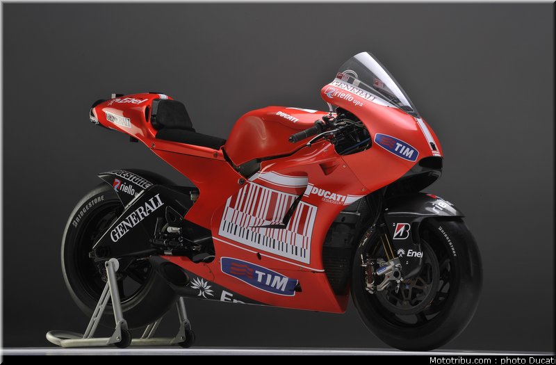 ducati_gp10_2010_005