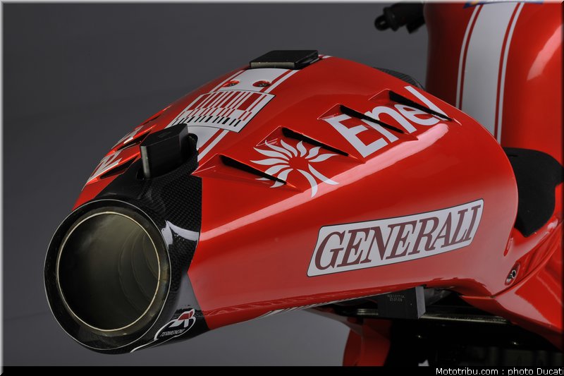 ducati_gp10_2010_006