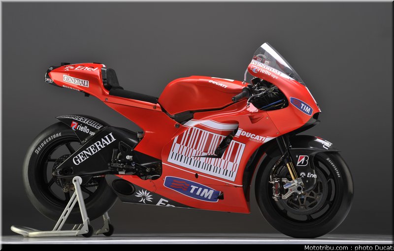 ducati_gp10_2010_007