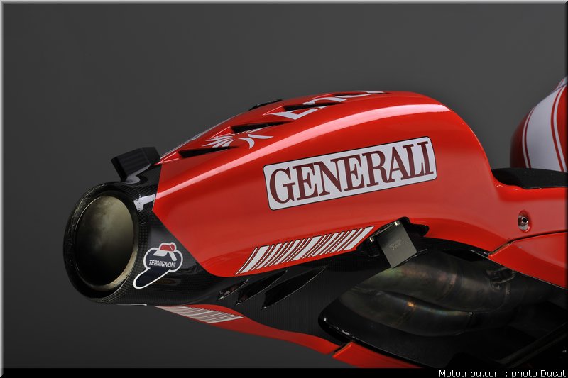 ducati_gp10_2010_010
