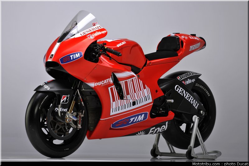 ducati_gp10_2010_011
