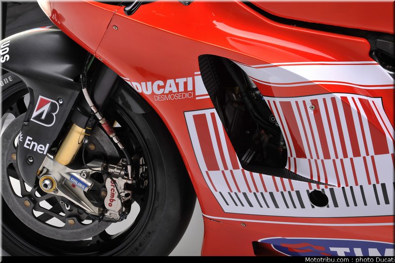 ducati_gp10_2010_019