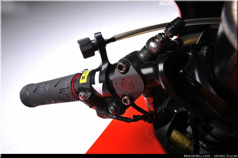 ducati_gp10_2010_021