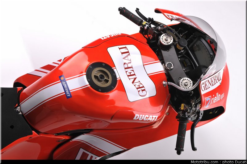 ducati_gp10_2010_025