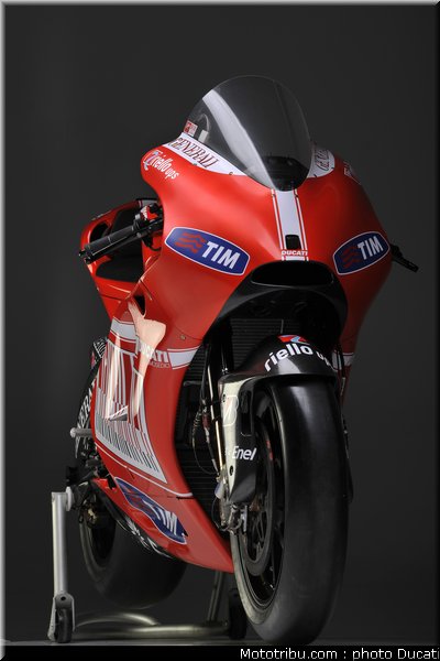 ducati_gp10_2010_029