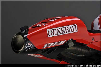 ducati_gp10_2010_010.JPG