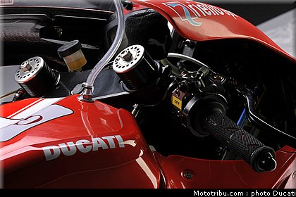 ducati_gp10_2010_023.JPG