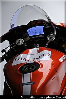 ducati_gp10_2010_031.JPG