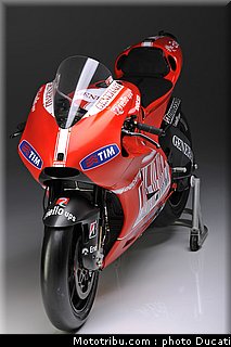 ducati_gp10_2010_032.JPG