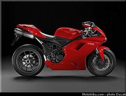 ducati_1198_2011_1.jpg