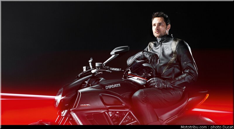 ducati_2011_diavel_006