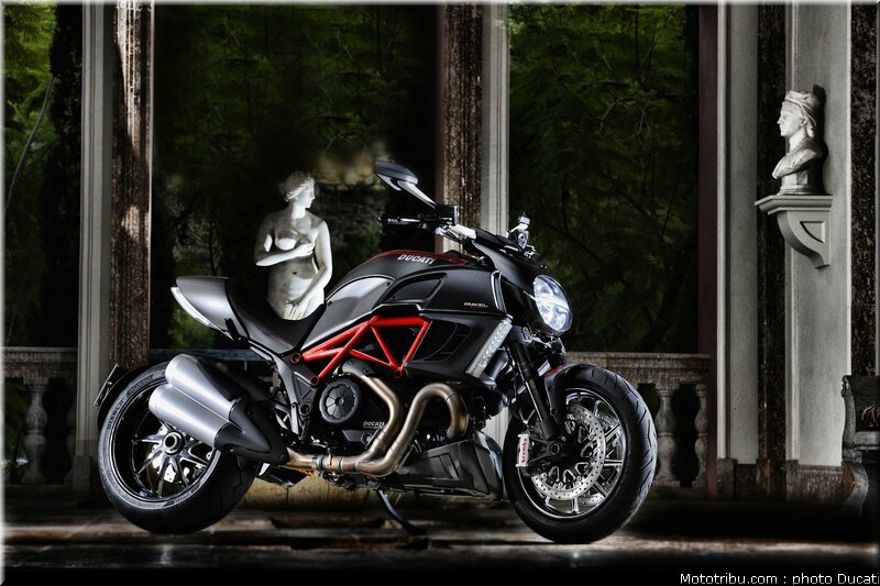 ducati_2011_diavel_012