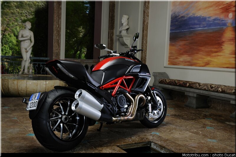 ducati_2011_diavel_015