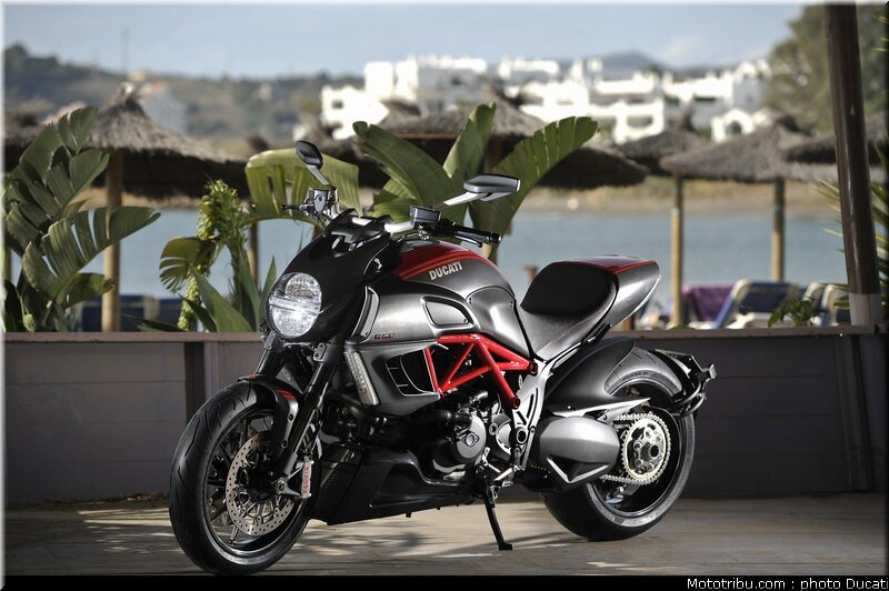ducati_2011_diavel_018