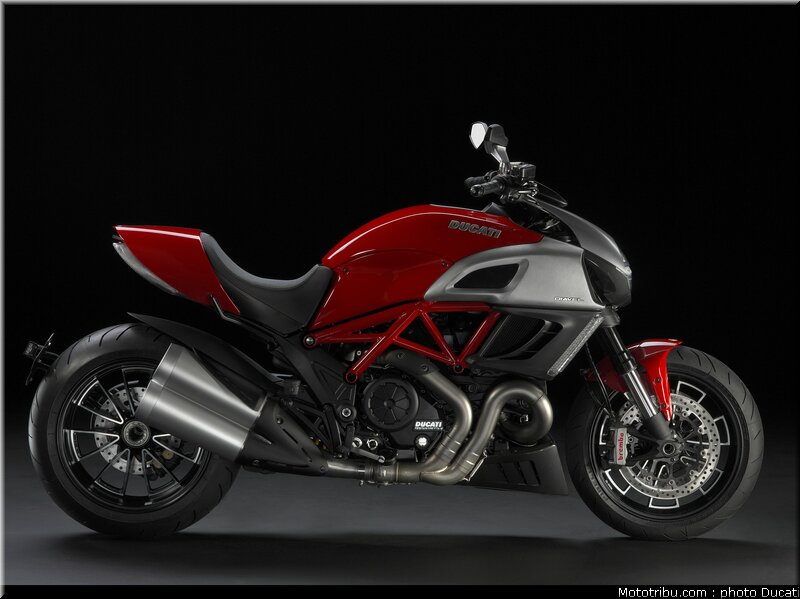 ducati_2011_diavel_024