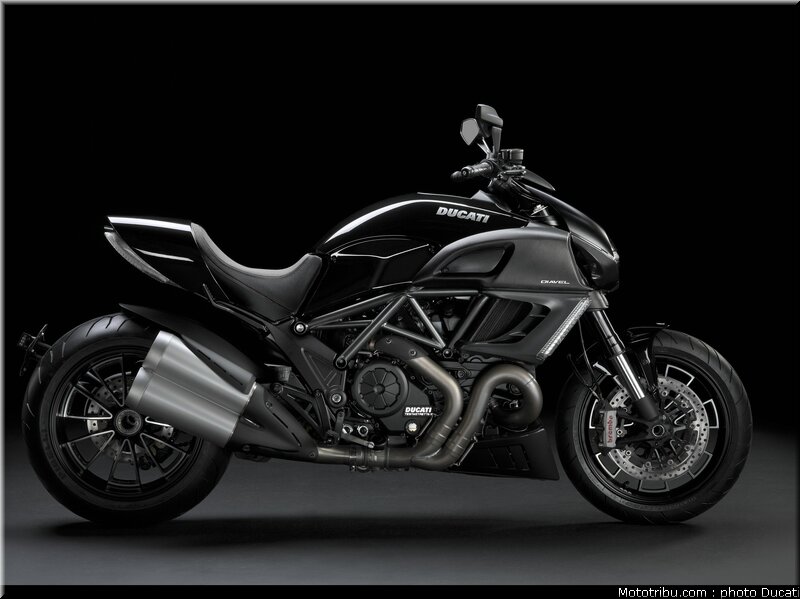 ducati_2011_diavel_025