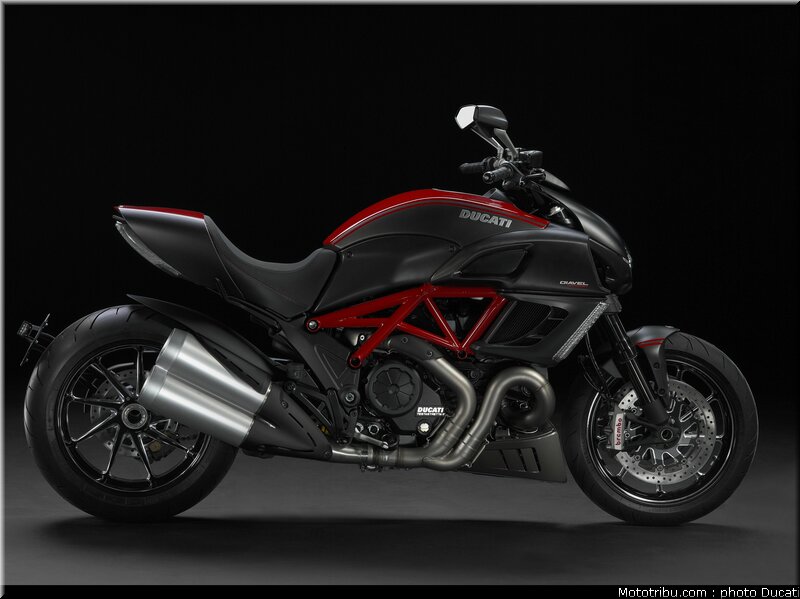 ducati_2011_diavel_029
