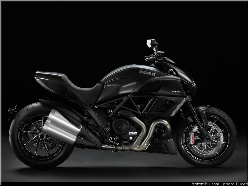 ducati_2011_diavel_031
