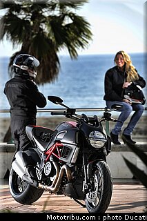 ducati_2011_diavel_007.jpg