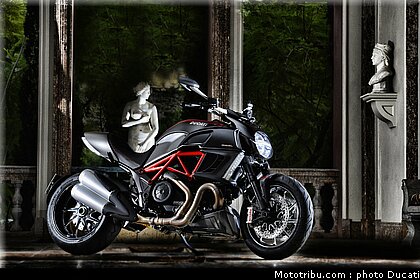 ducati_2011_diavel_012.jpg