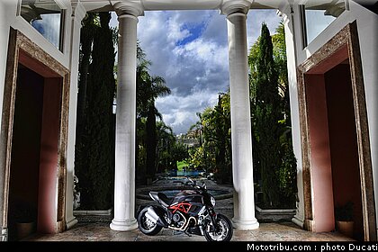 ducati_2011_diavel_016.jpg