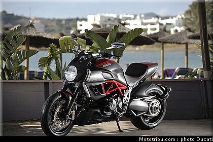 ducati_2011_diavel_018.jpg