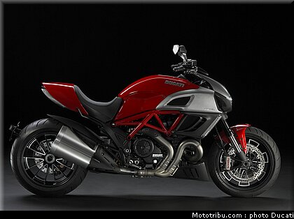 ducati_2011_diavel_024.jpg